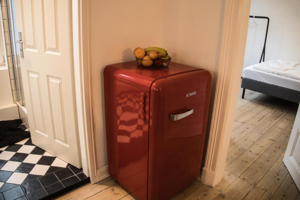 Doppelbett In Heller Wohnung Hamburg Exterior photo